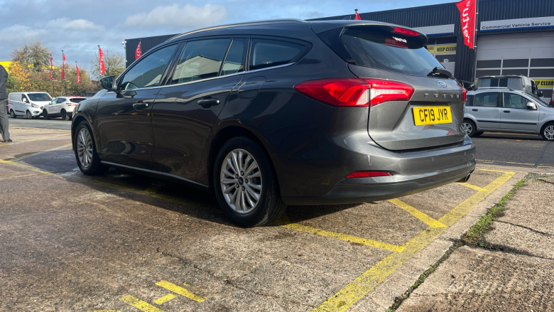 Ford Focus 1.0 EcoBoost 125 Titanium 5dr Petrol Estate